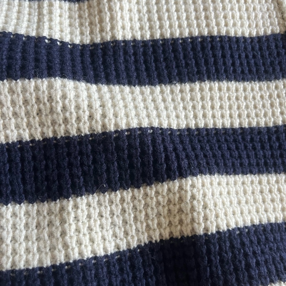 GAP-Infinity Scarf - Picture 3 of 3